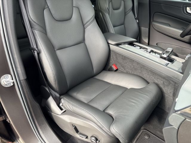 Volvo XC60 2025