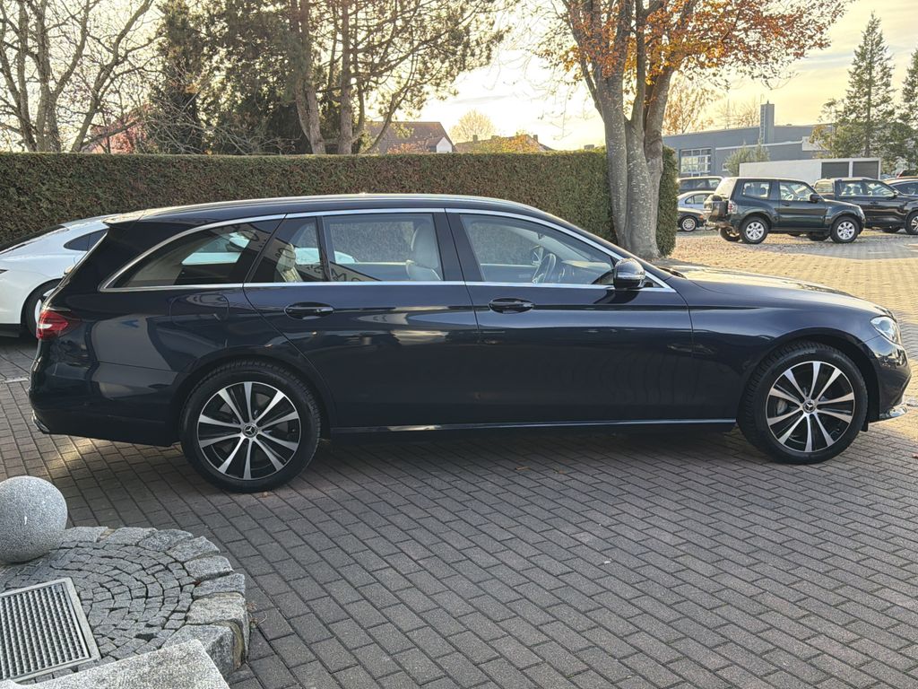 Mercedes-Benz E 300 2022