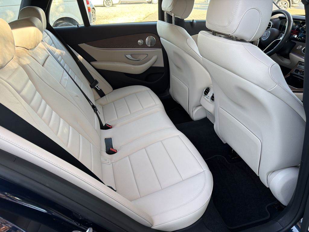Mercedes-Benz E 300 2022
