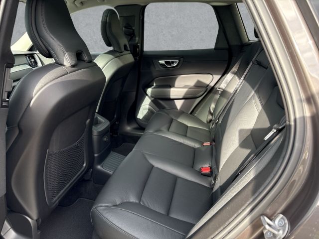 Volvo XC60 2025