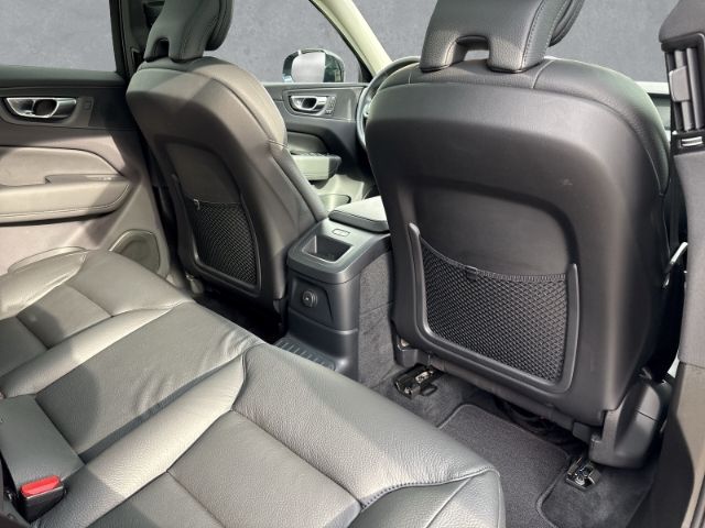 Volvo XC60 2025