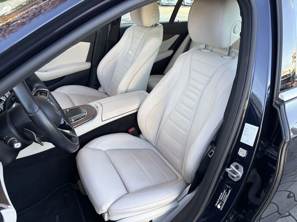 Mercedes-Benz E 300 2022