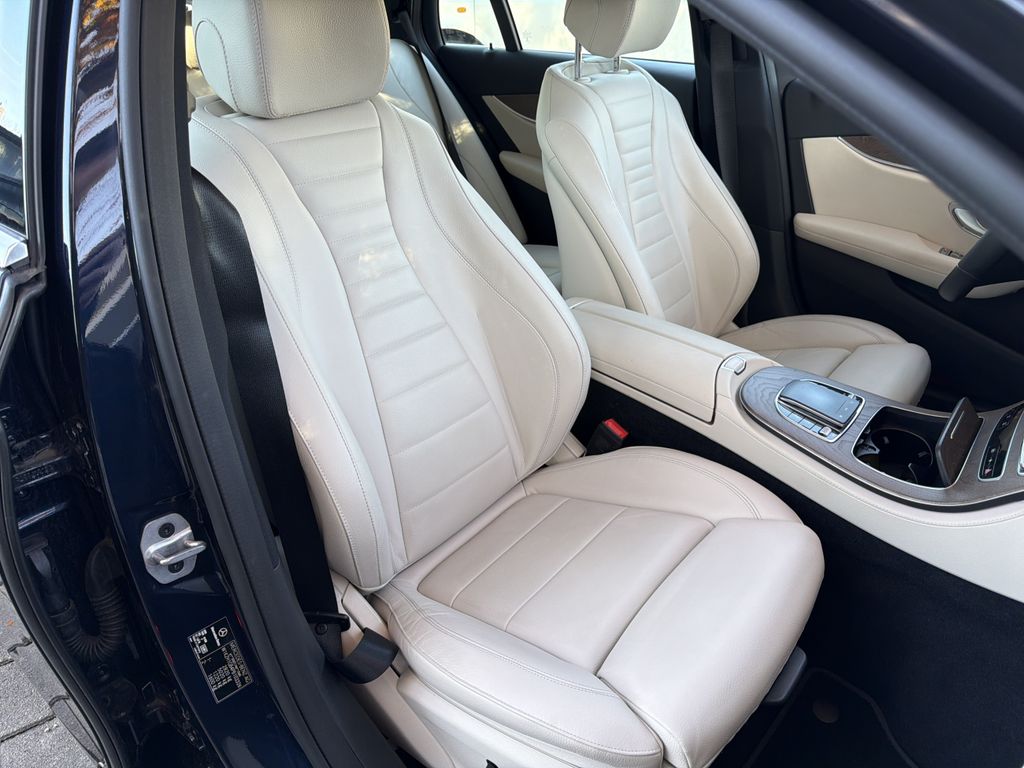 Mercedes-Benz E 300 2022