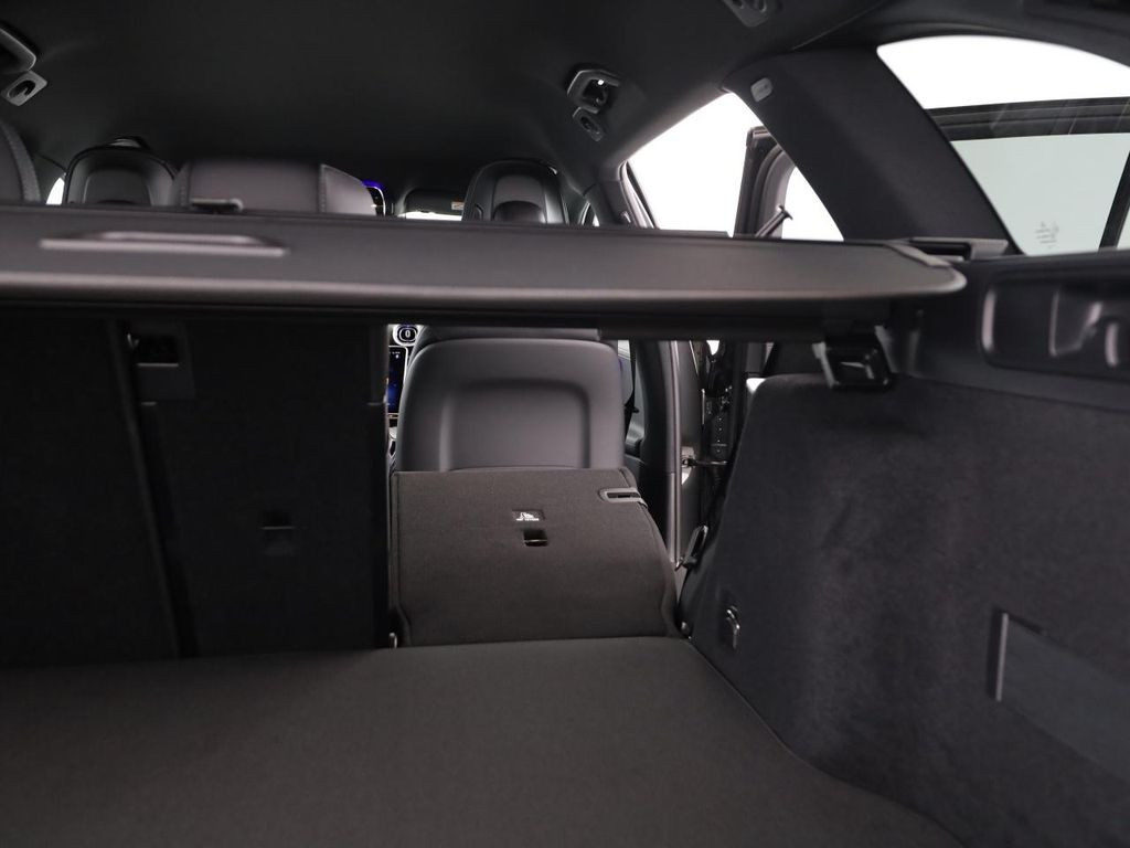 Mercedes-Benz C 220 2025