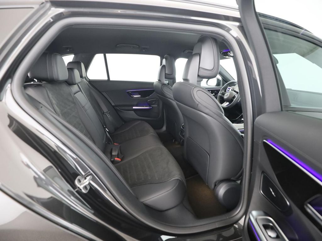 Mercedes-Benz C 220 2025