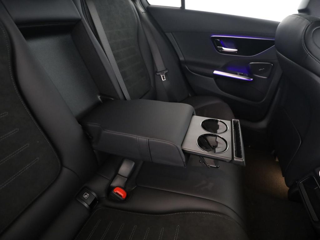 Mercedes-Benz C 220 2025