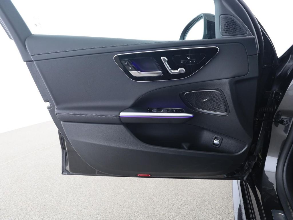 Mercedes-Benz C 220 2025