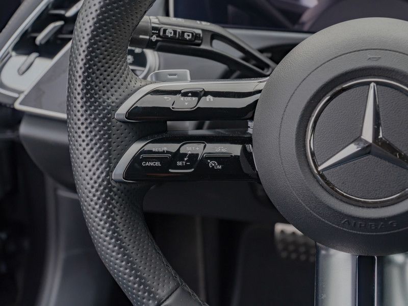 Mercedes-Benz E 300 2025
