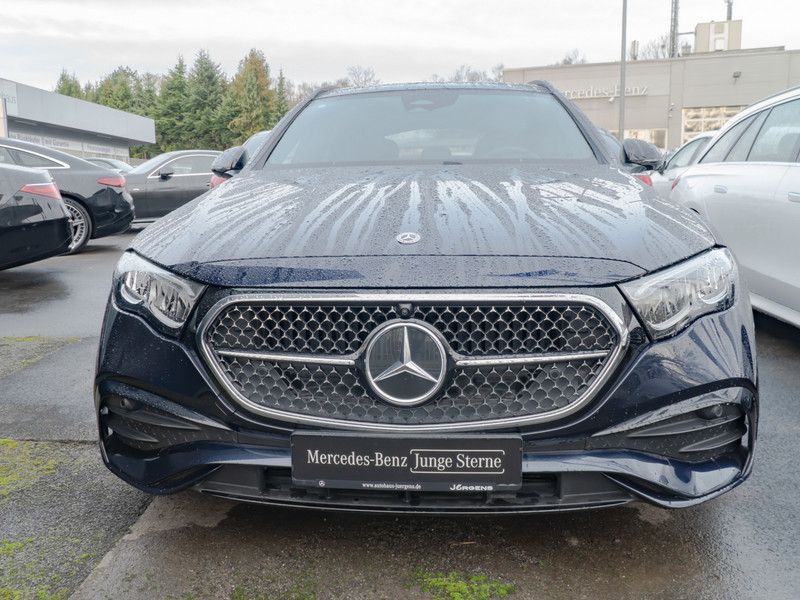 Mercedes-Benz E 300 2025