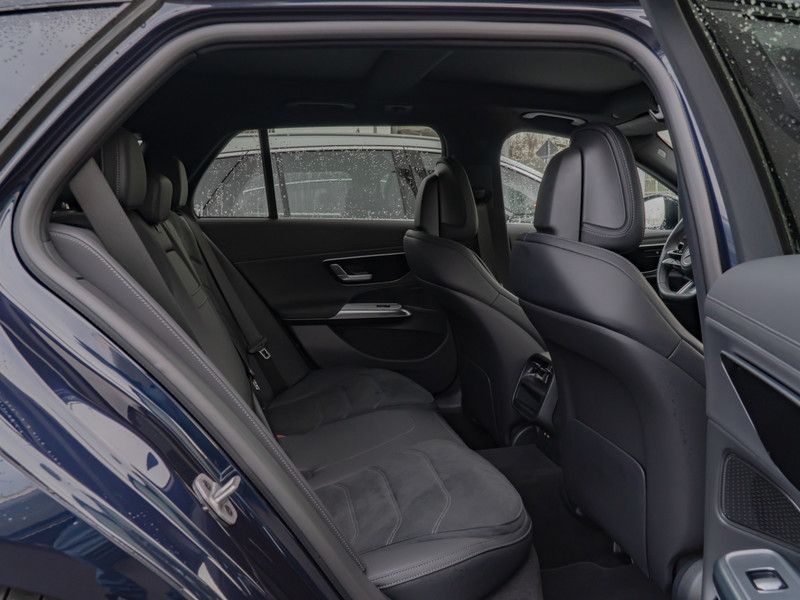 Mercedes-Benz E 300 2025
