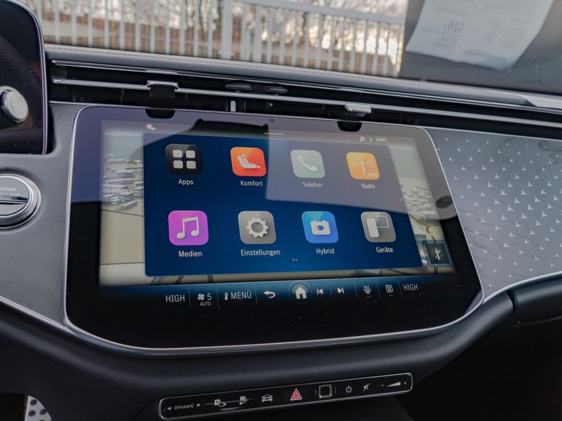 Mercedes-Benz E 300 2025