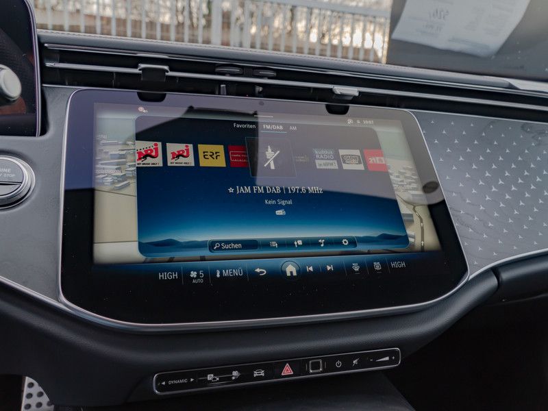 Mercedes-Benz E 300 2025