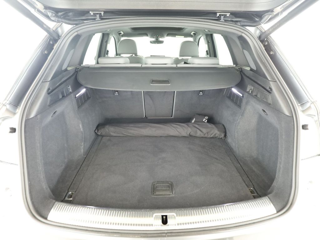 Audi SQ5 2022