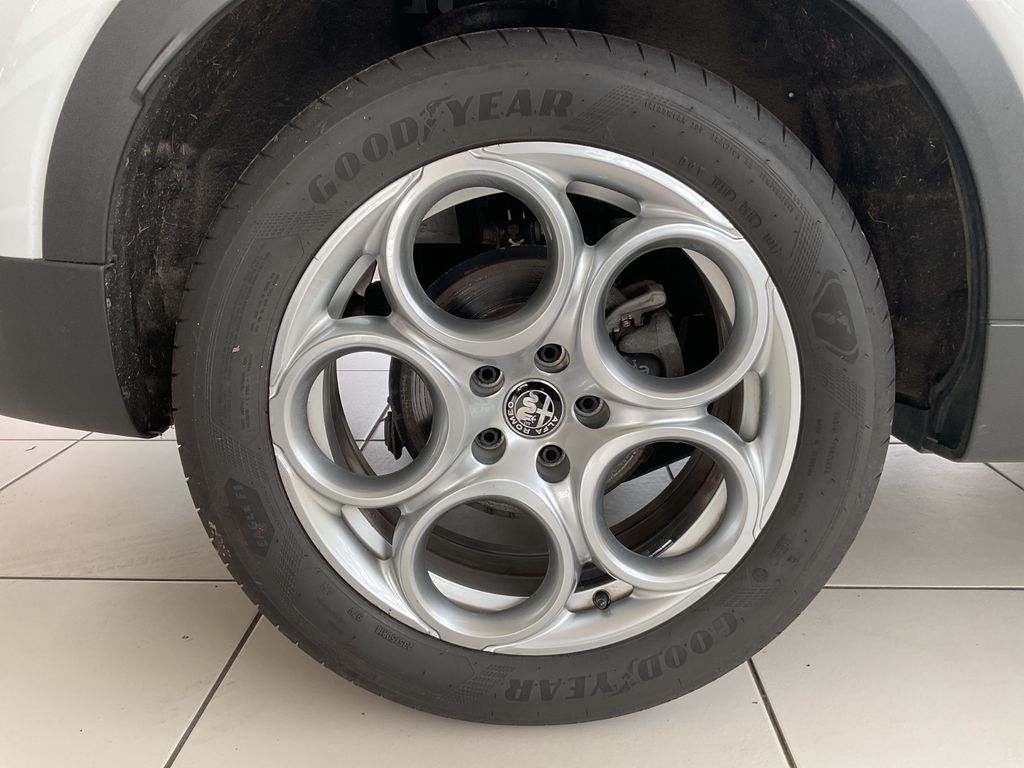 Alfa Romeo Tonale 2023