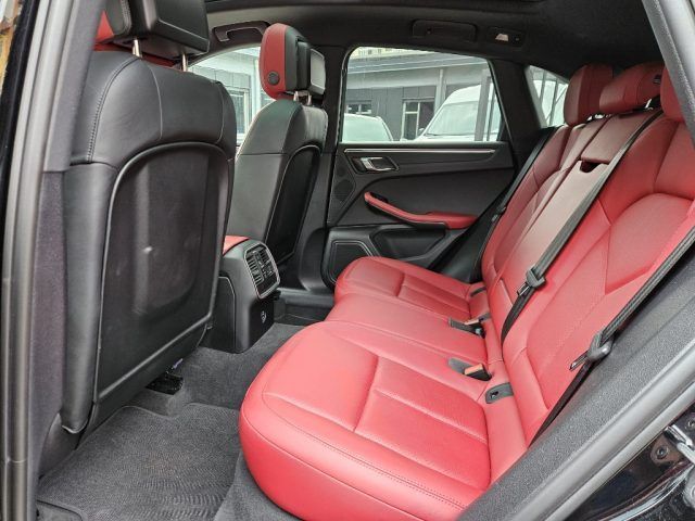 Porsche Macan 2021