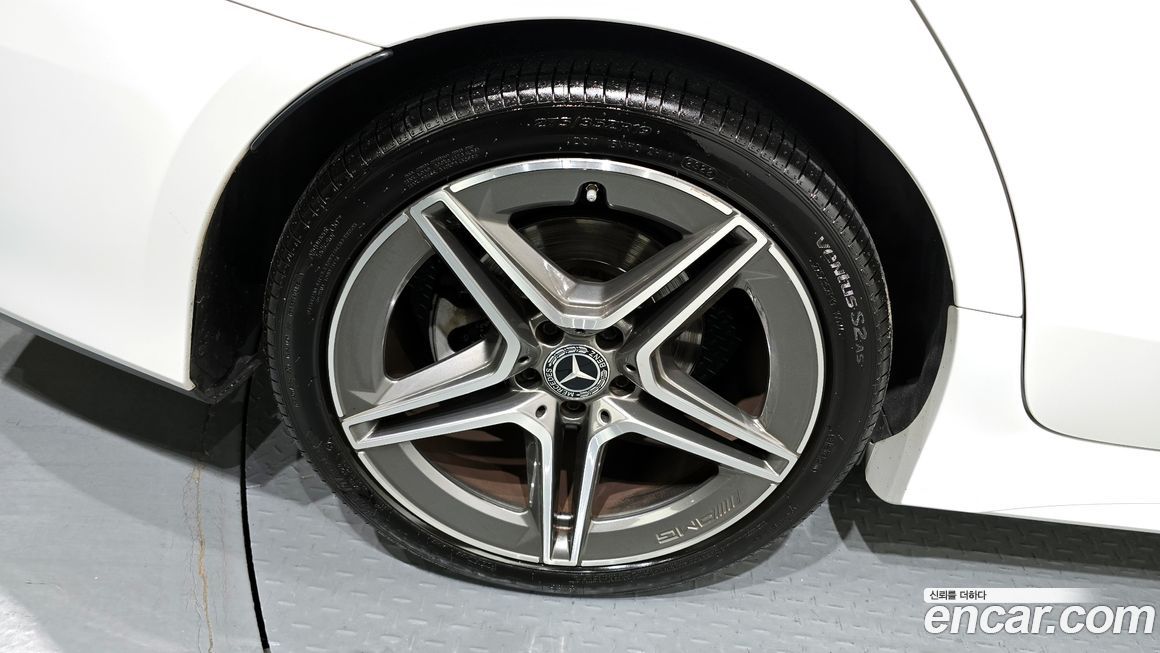 Mercedes-Benz CLS-Class 2019