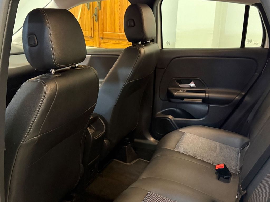 Mercedes-Benz GLA 200 2022