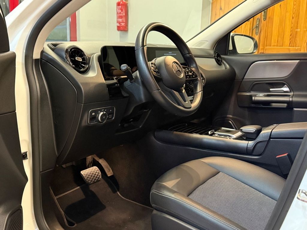 Mercedes-Benz GLA 200 2022