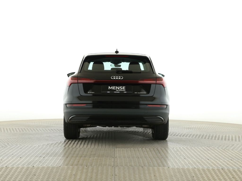 Audi e-tron 2022