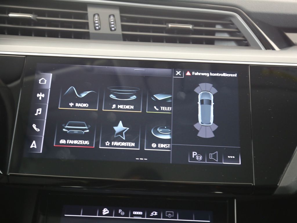 Audi e-tron 2022