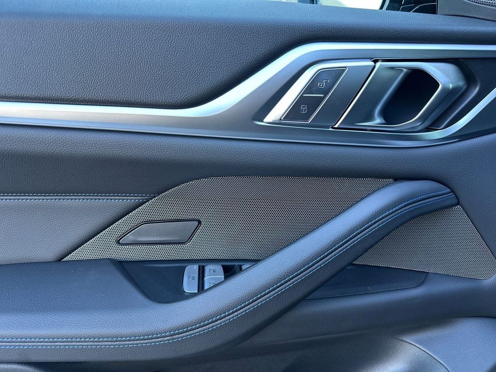 BMW i4 2025