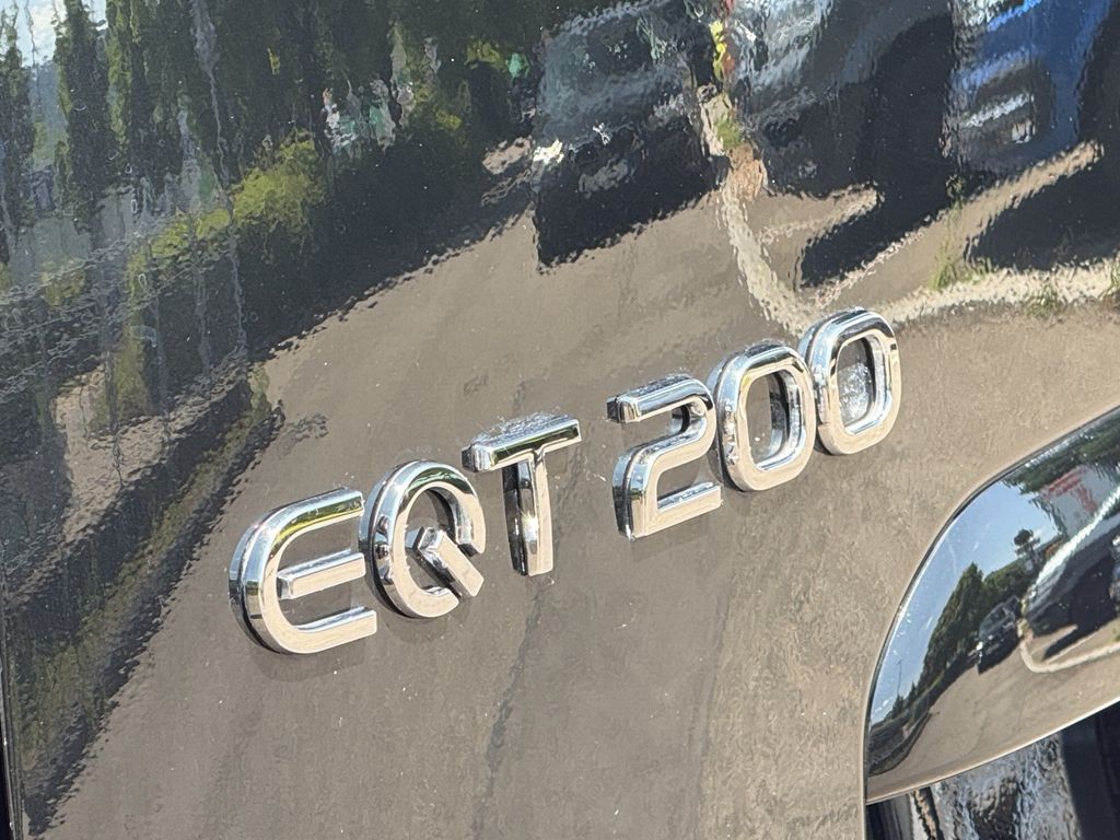 Mercedes-Benz EQT 2023