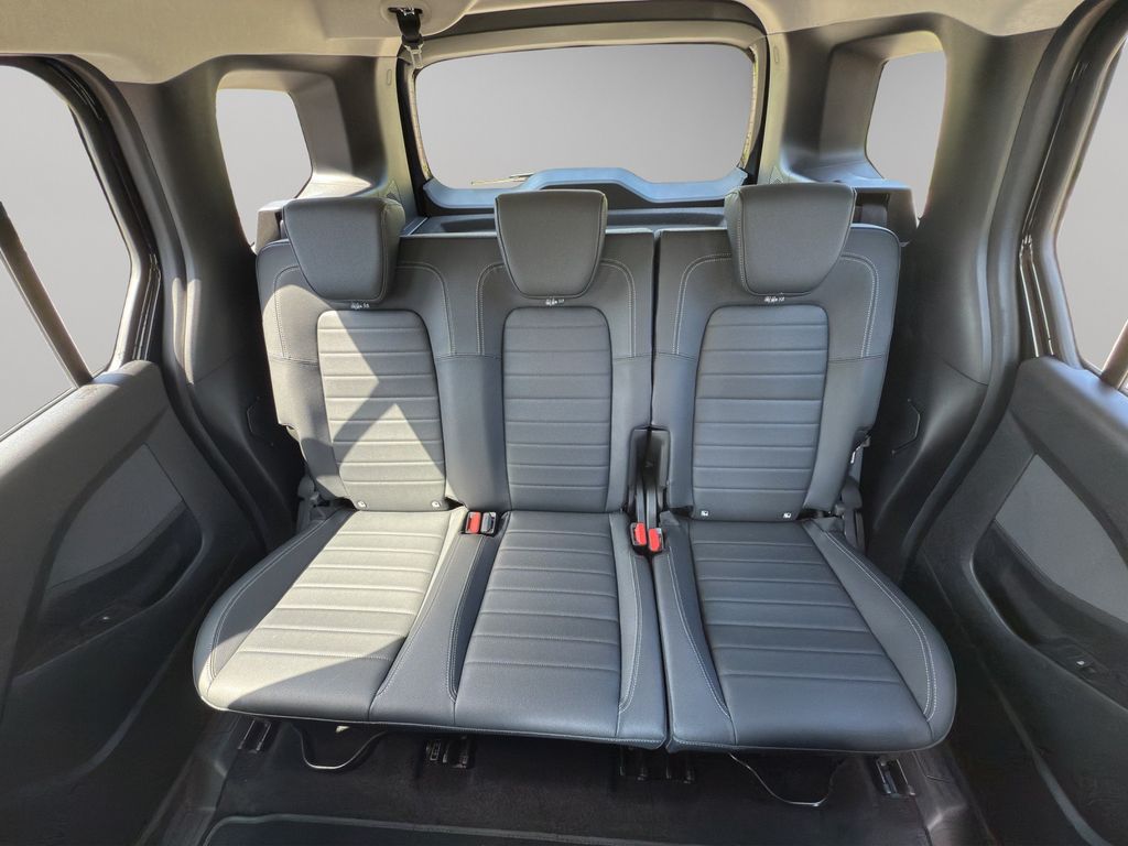 Mercedes-Benz EQT 2023