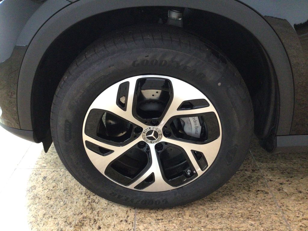 Mercedes-Benz GLC 300 2024