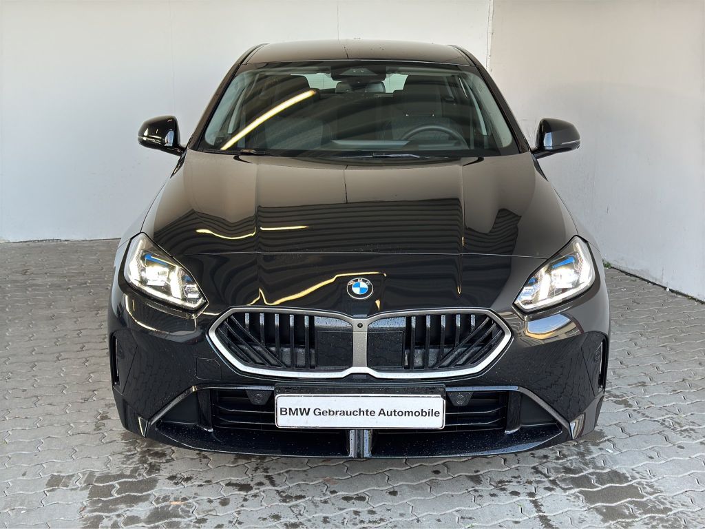 BMW 120 2025