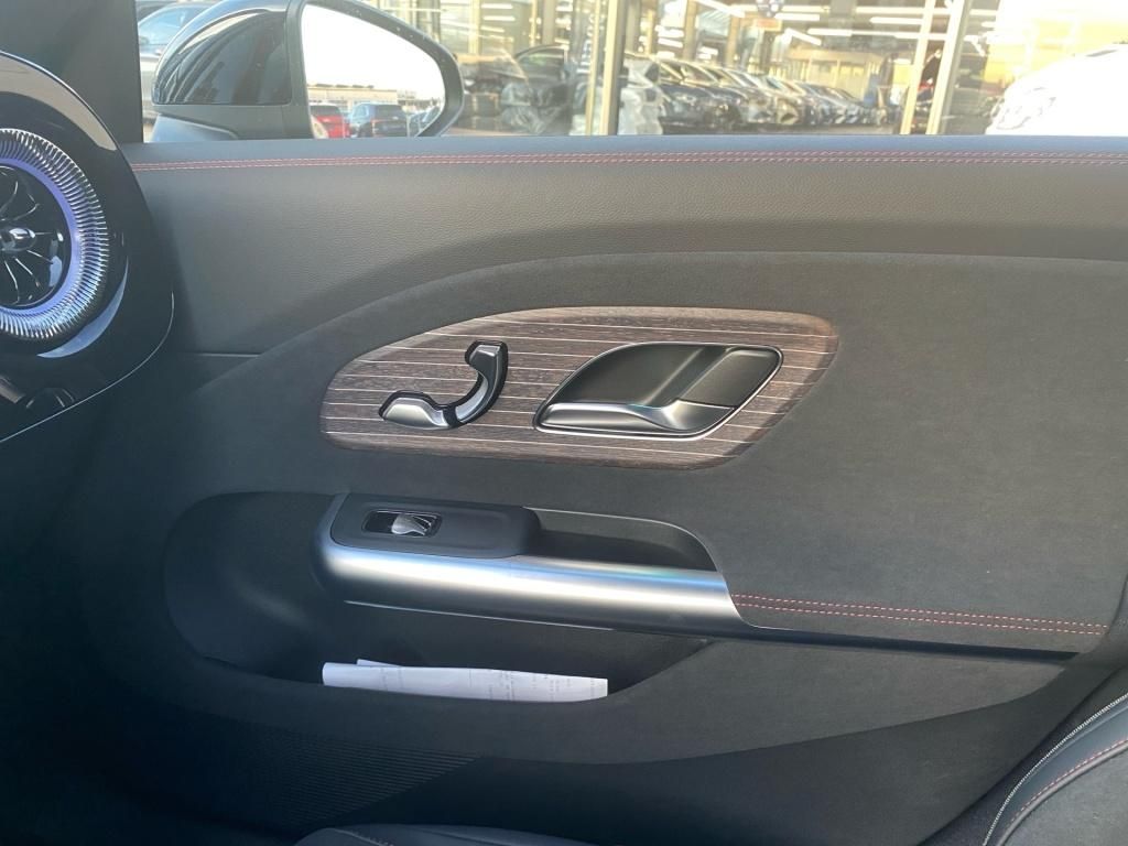 Mercedes-Benz CLA 250 2025