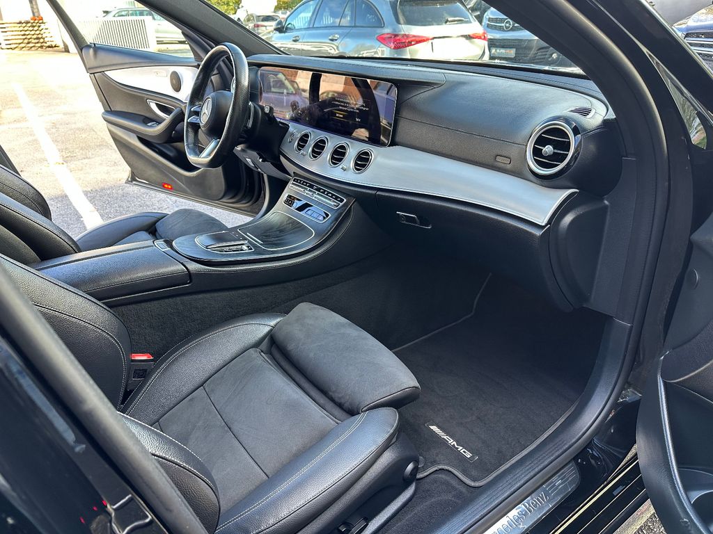 Mercedes-Benz E 300 2022