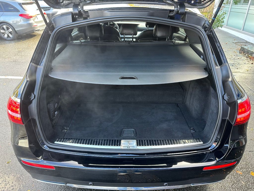 Mercedes-Benz E 300 2022