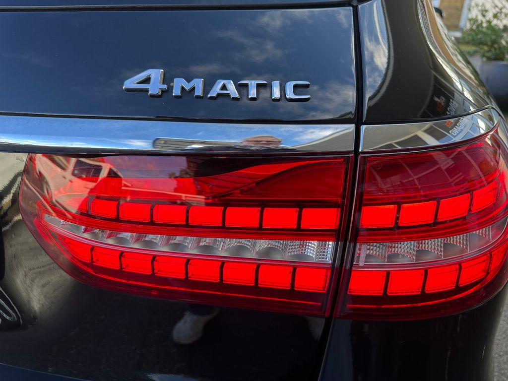 Mercedes-Benz E 300 2022