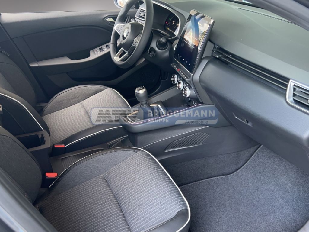 Mitsubishi Colt 2025