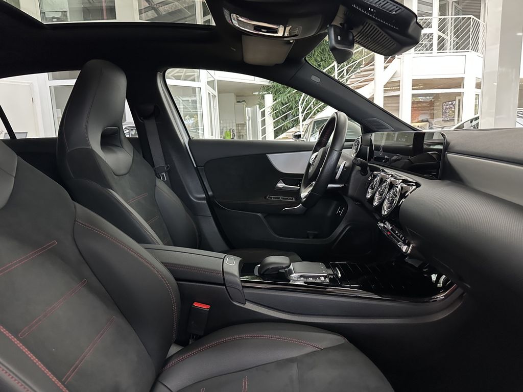 Mercedes-Benz A 250 2024