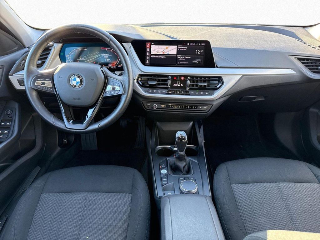 BMW 118 2022
