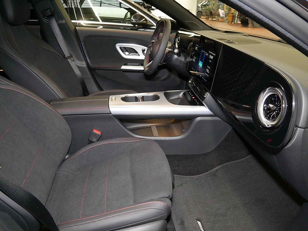 Mercedes-Benz CLA 250 2025