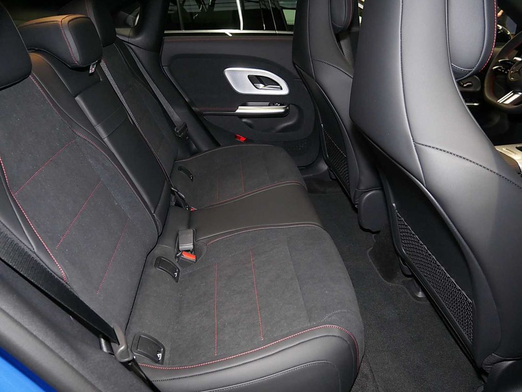 Mercedes-Benz CLA 250 2025