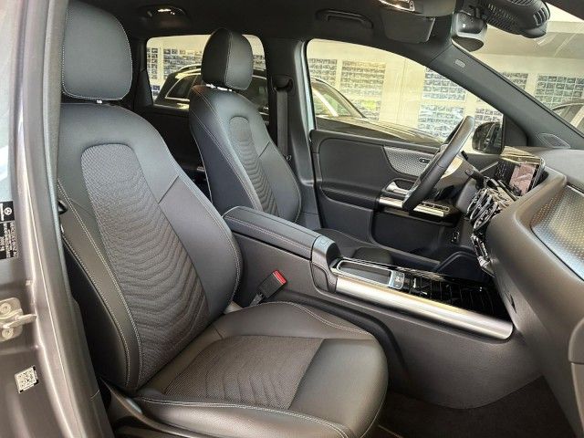 Mercedes-Benz B 200 2024