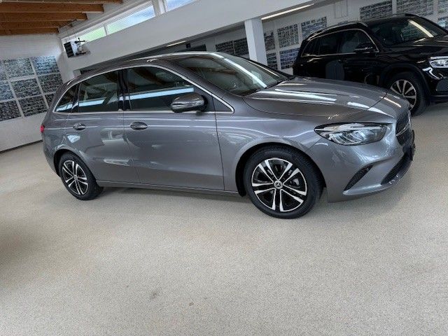 Mercedes-Benz B 200 2024