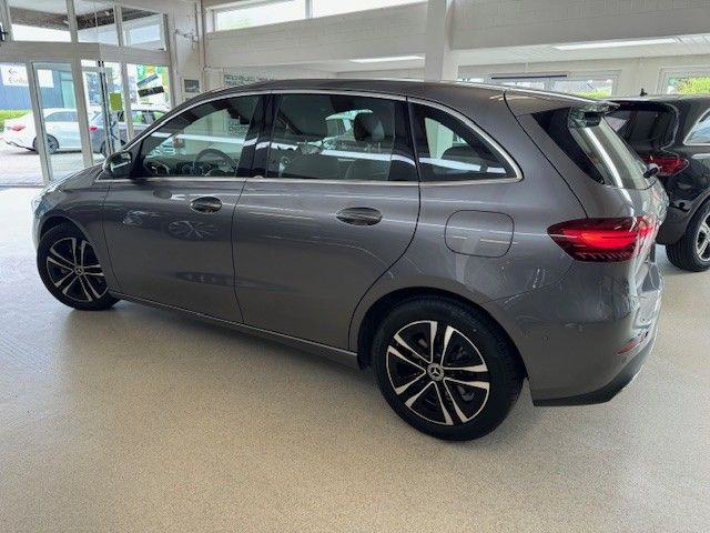 Mercedes-Benz B 200 2024