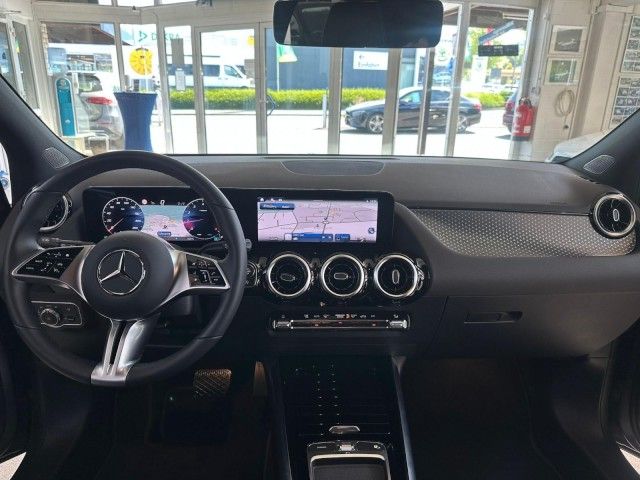 Mercedes-Benz B 200 2024