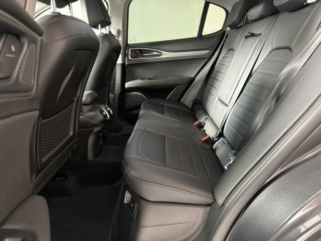 Alfa Romeo Stelvio 2021