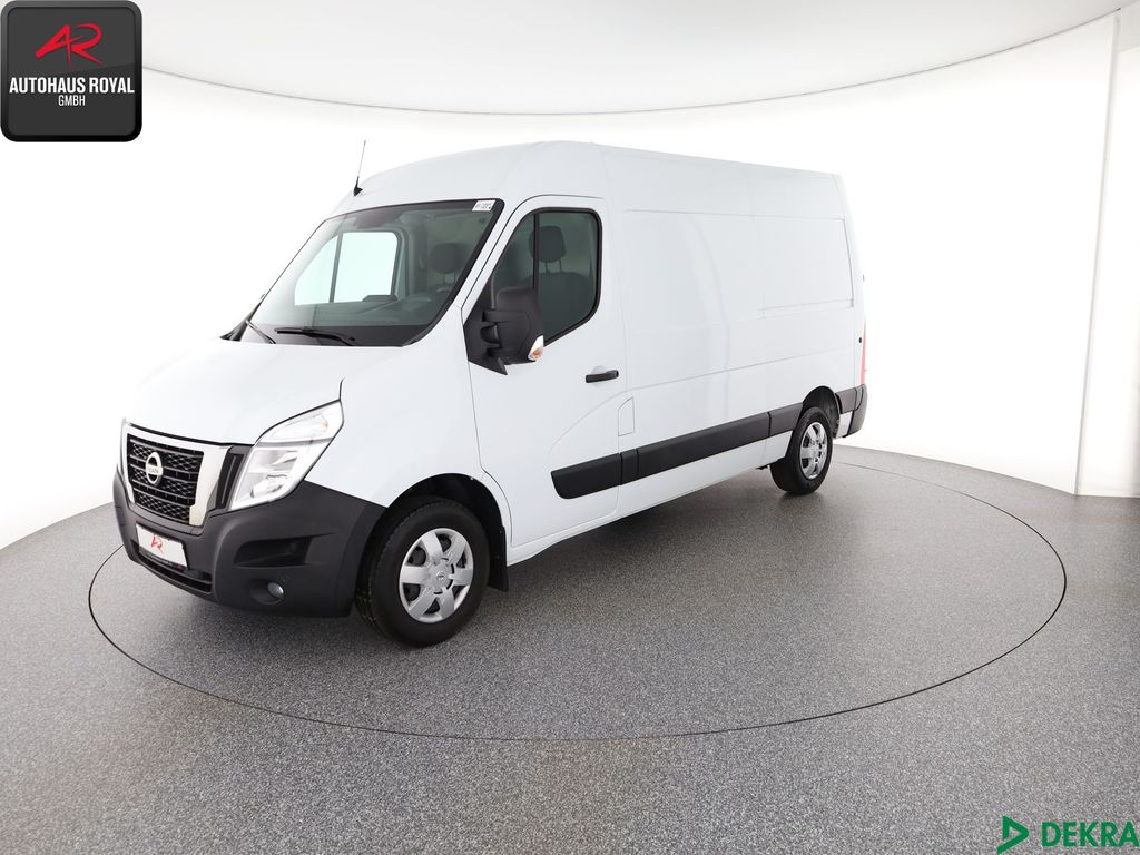 Nissan NV400 2022