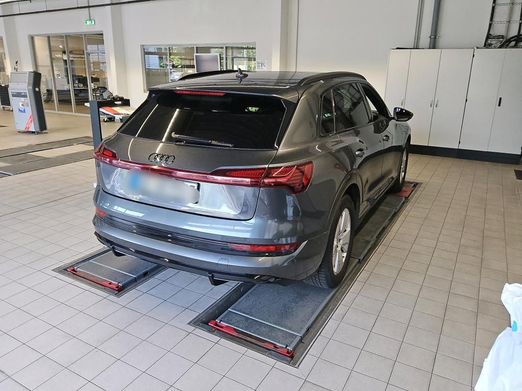 Audi e-tron 2022