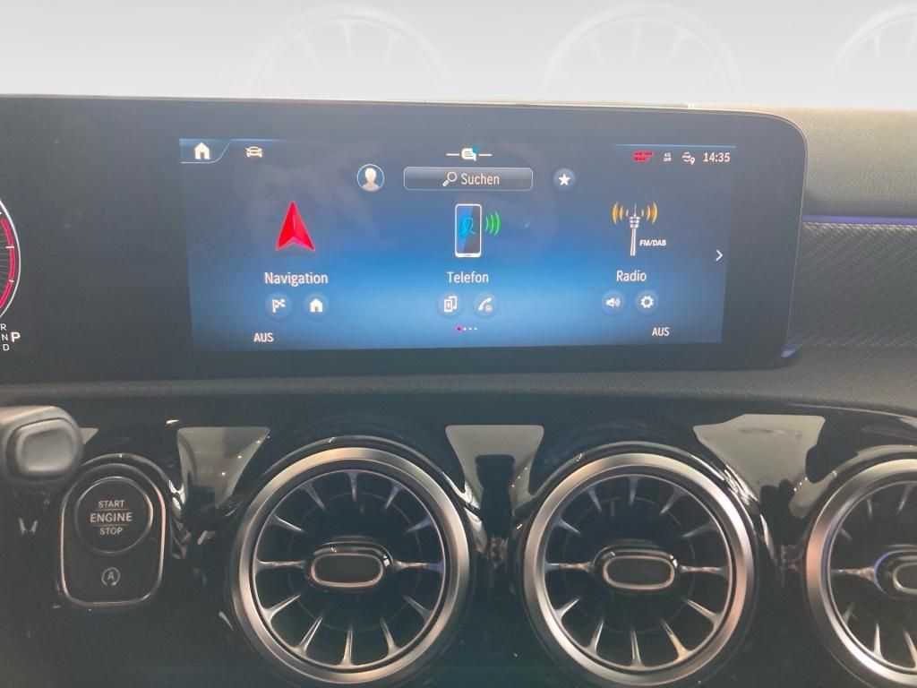 Mercedes-Benz A 180 2025