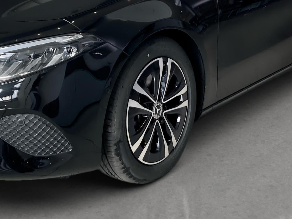 Mercedes-Benz A 180 2025