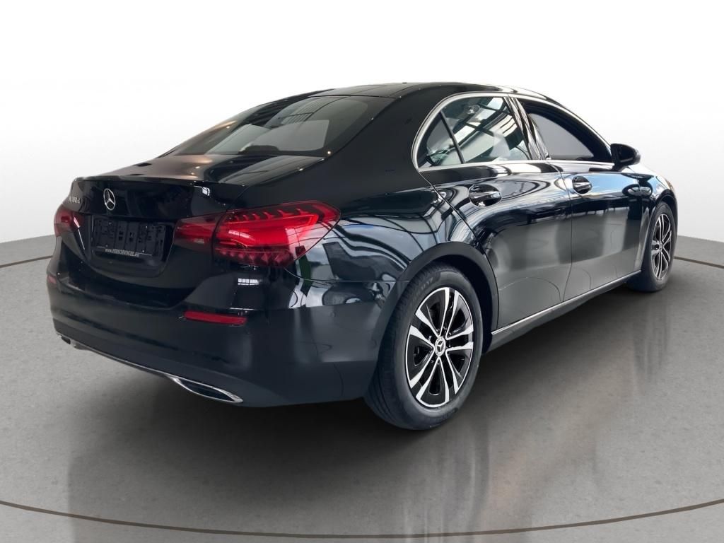 Mercedes-Benz A 180 2025