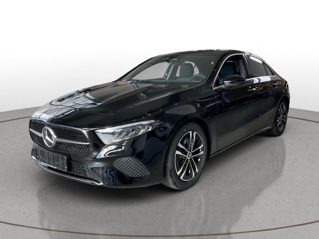 Mercedes-Benz A 180 2025