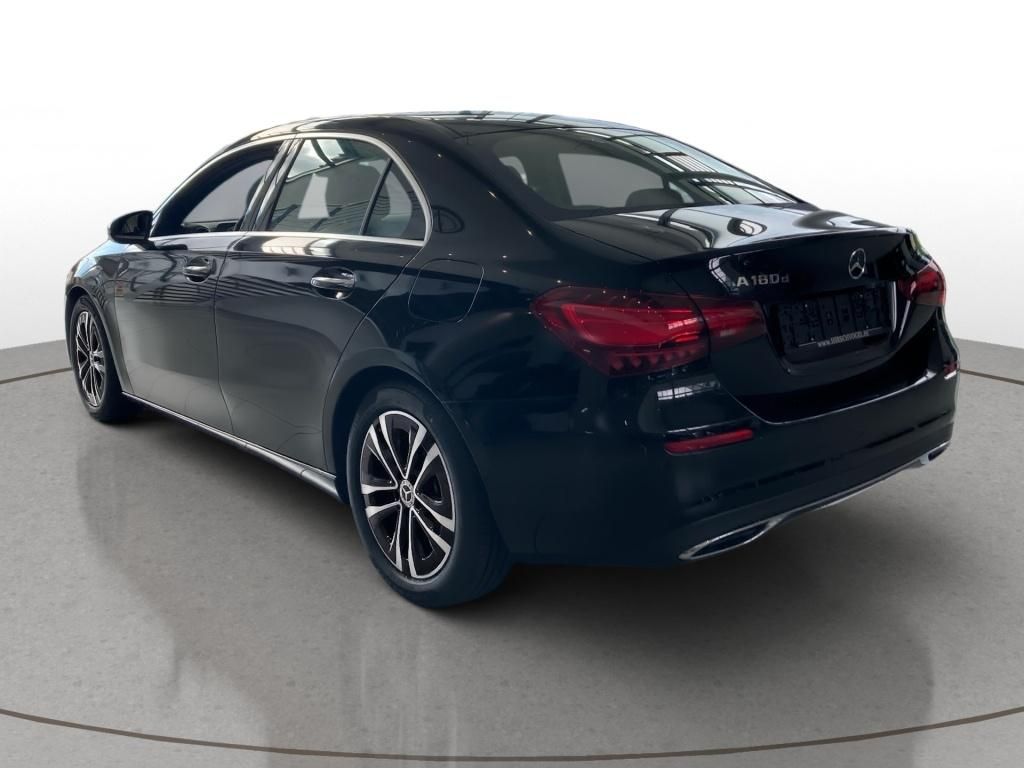Mercedes-Benz A 180 2025